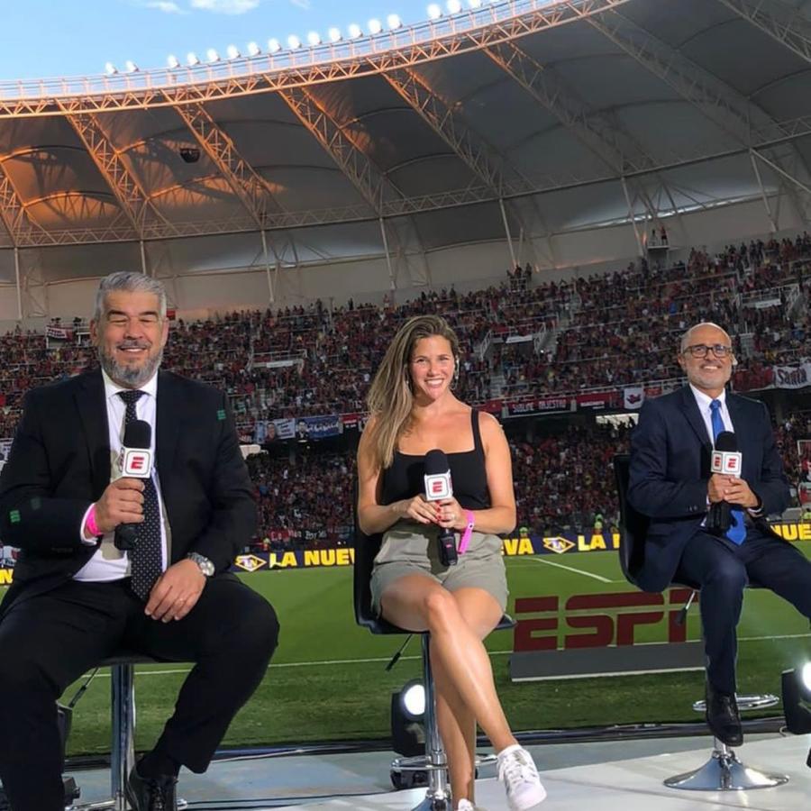 Imagen Luciana, una cara habitual en los partidos importantes del fútbol Argentino