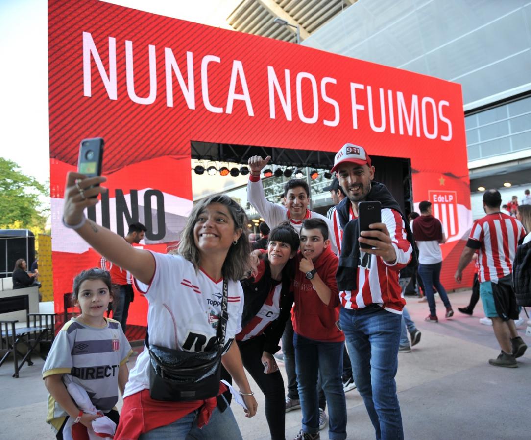 Se pudo ver un púbico familiar.