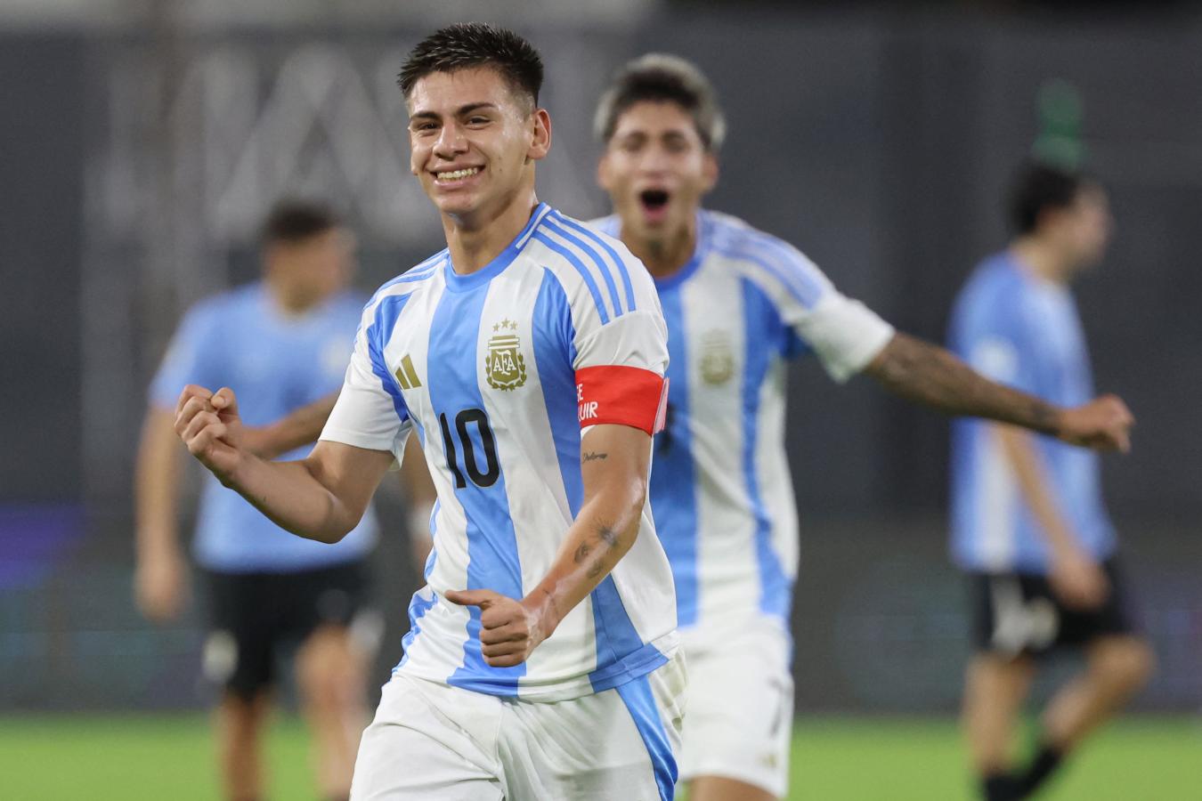 Imagen Echeverri se sumó a Manchester City tras participar en el Sudamericano Sub 20.