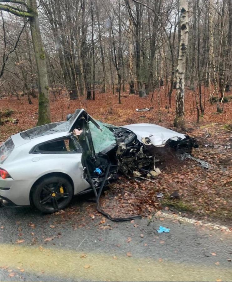 Imagen Así quedó el auto que conducía Michail Antonio en Essex.