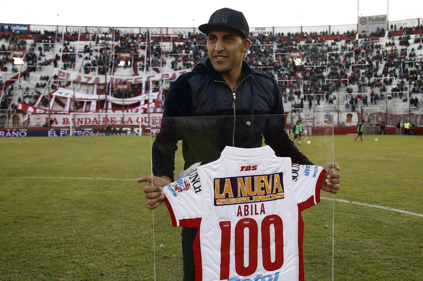 Imagen Wanchope Ábila, distinguido por los 100 partidos en Huracán