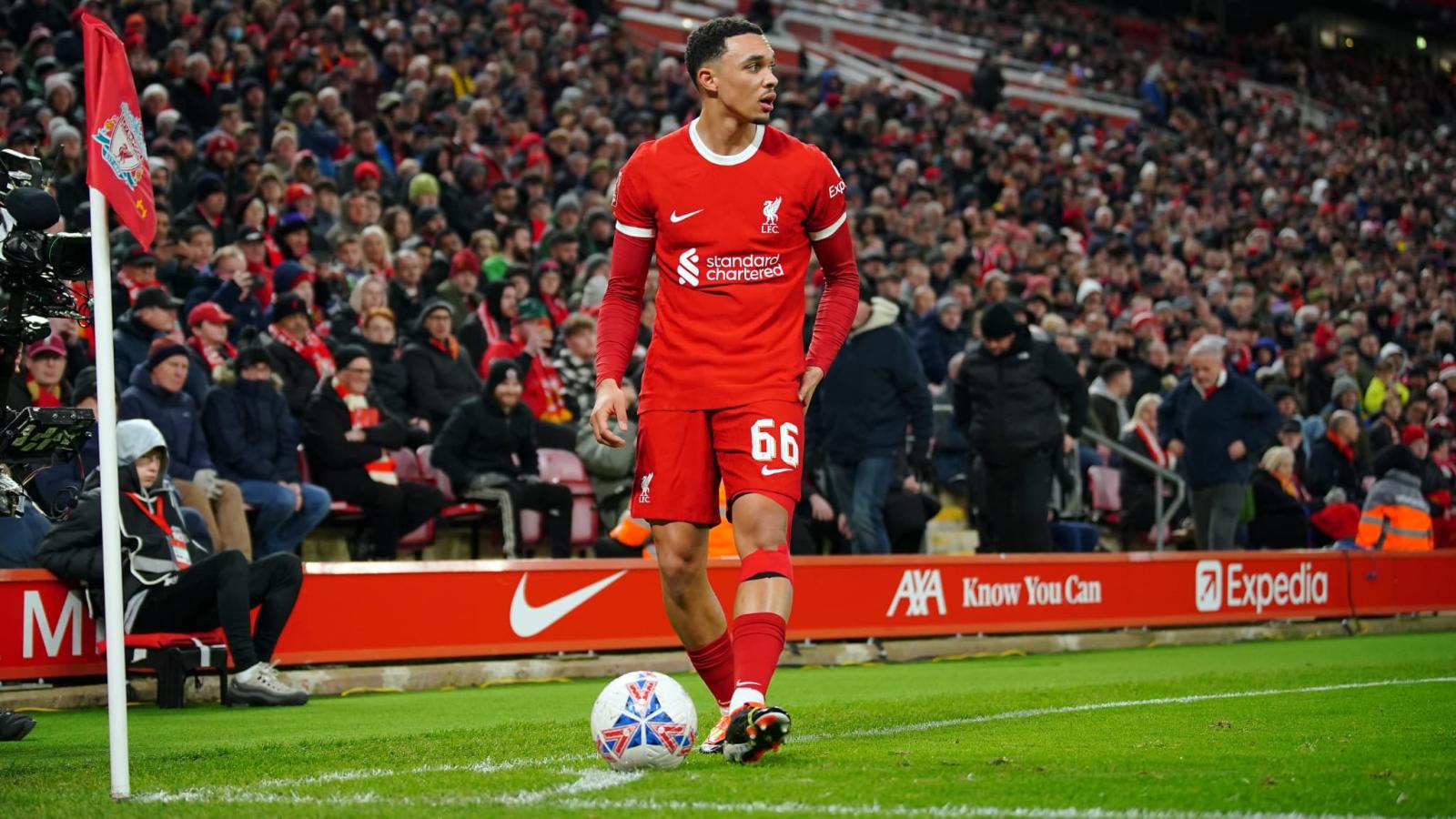 Imagen Alexander-Arnold, en acción. "Trent ha hecho todo lo posible para que esto no afecte su desempeño en el campo, aseguró una fuente."