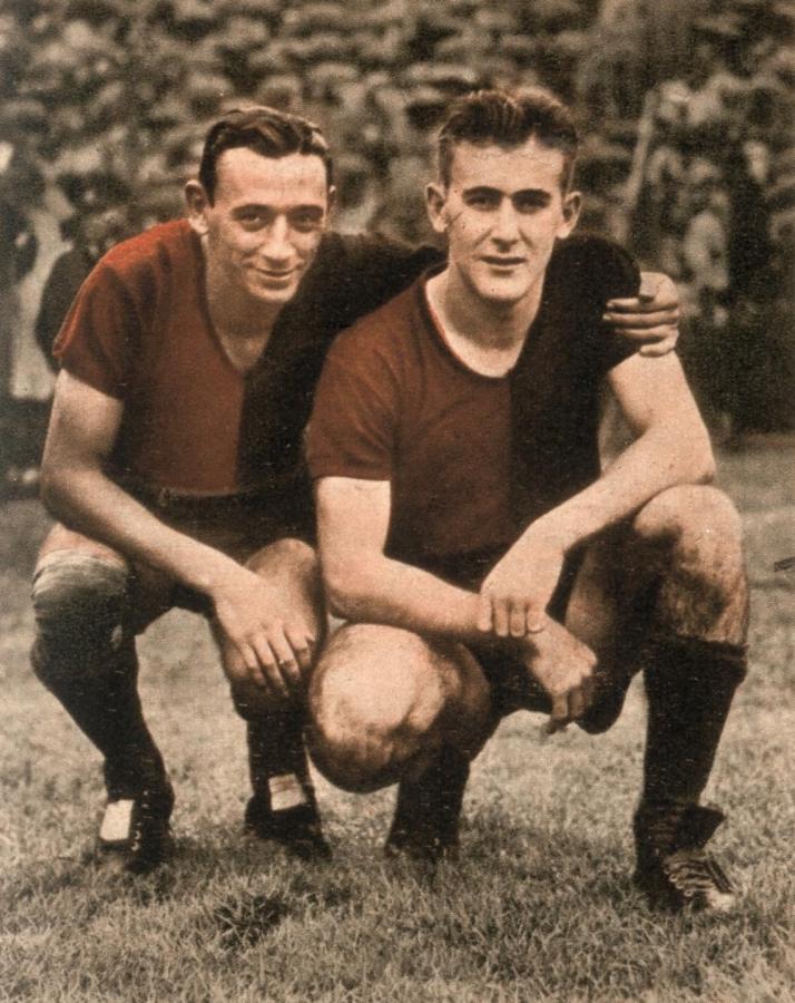 Imagen Al comienzo de su actuación en nuestro profesionalismo produjo Newell's grandes campañas, pero luego se fue desprendiendo de altos valores, dos de los cuales, Cantelli y Pontoni, aparecen aquí en días en que con Morosano integraron un terceto famoso.