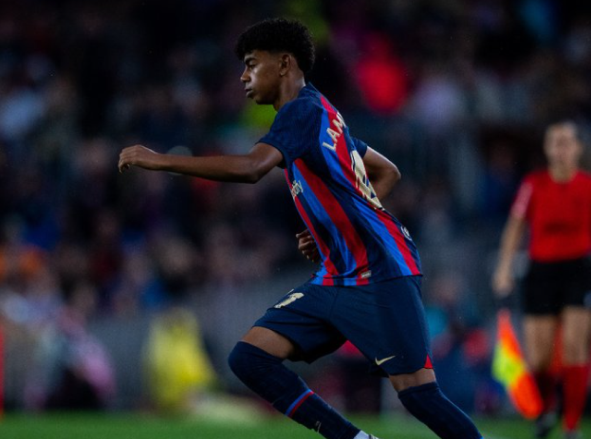 Récord en Barcelona: Lamine Yamal debutó con 15 años | El Gráfico