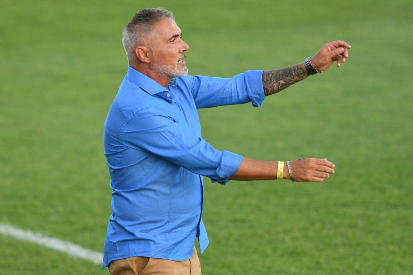 Sergio Rondina, entrenador de Arsenal, uno de los animadores de la Copa Diego Maradona.