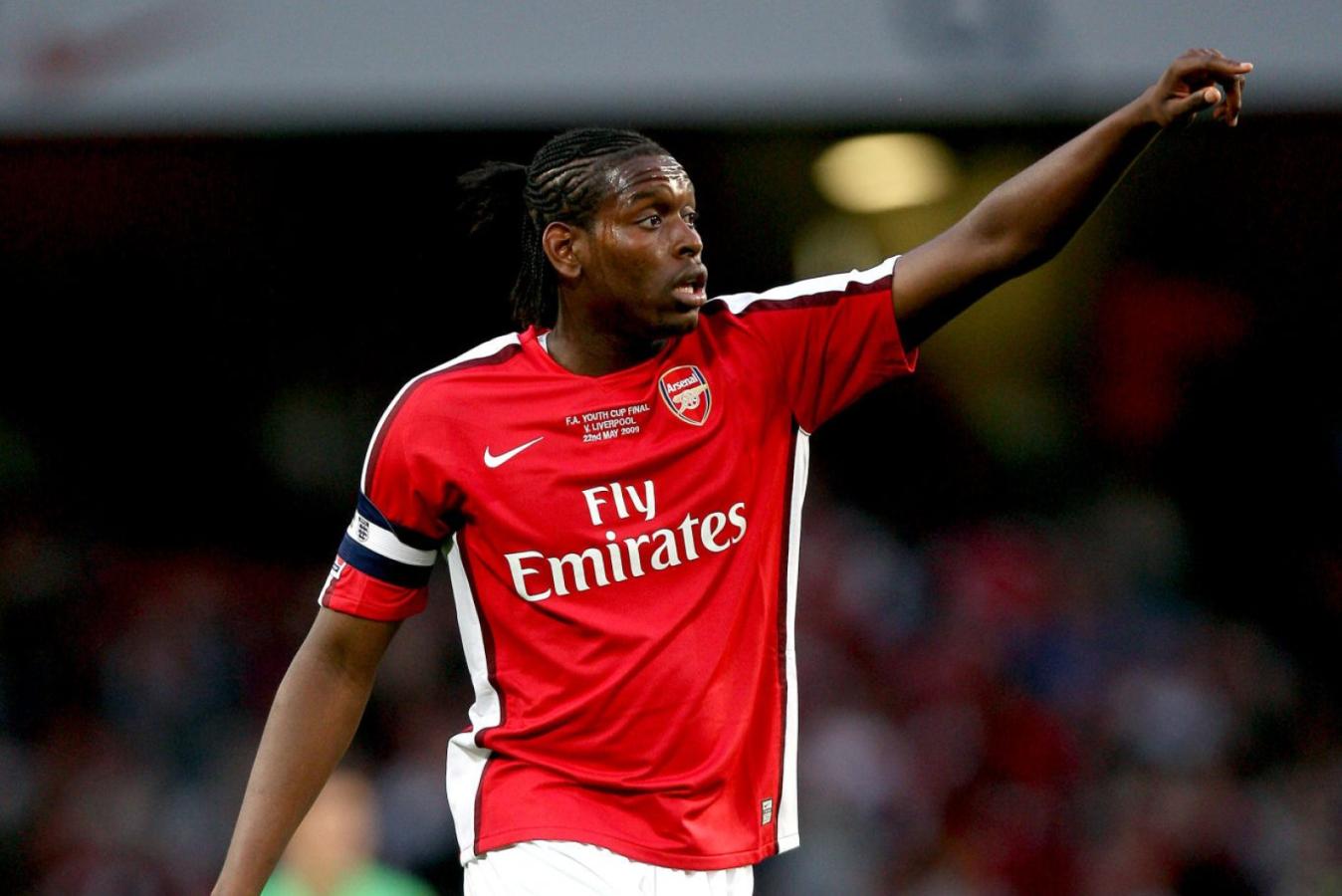 Imagen Jay Emmanuel-Thomas vistiendo los colores de Arsenal.