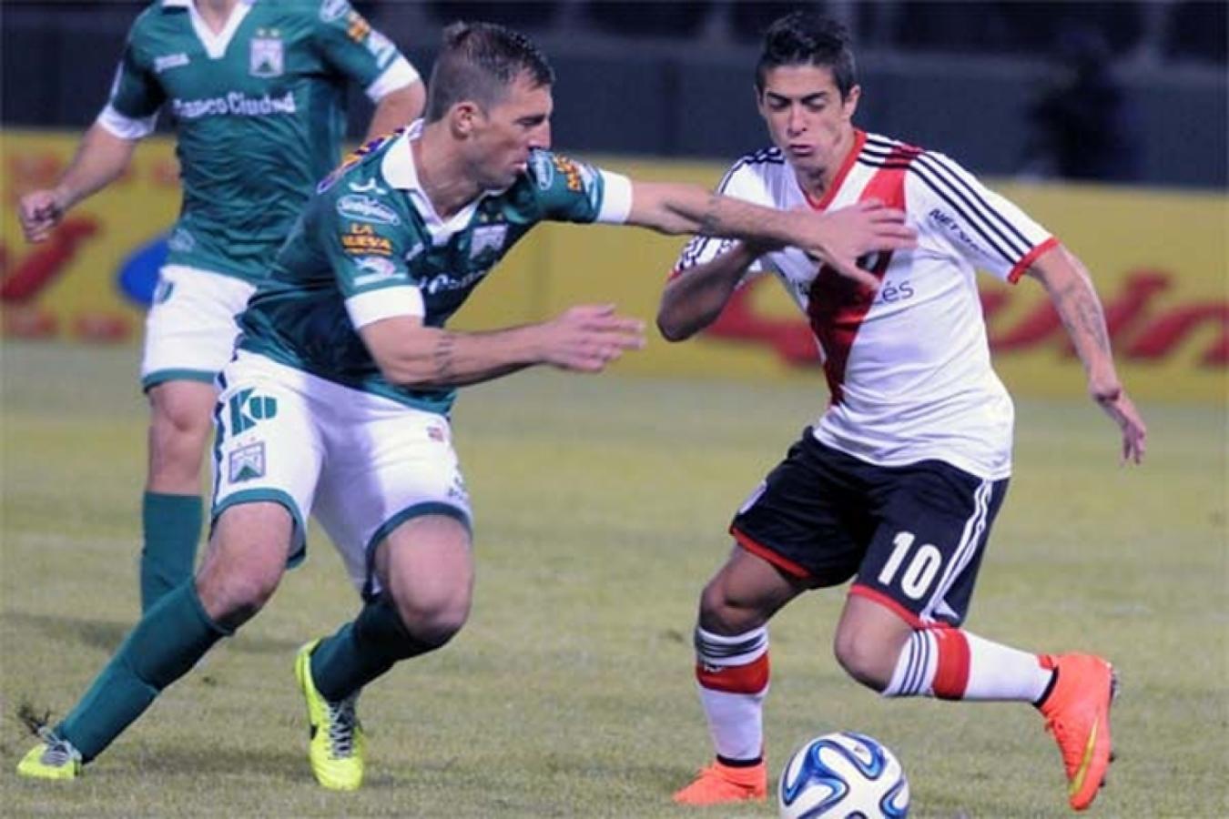 Imagen Manuel Lanzini fue el primer 10 de la era Gallardo. Jugó un solo partido con el Muñeco como DT de River y luego fue vendido.