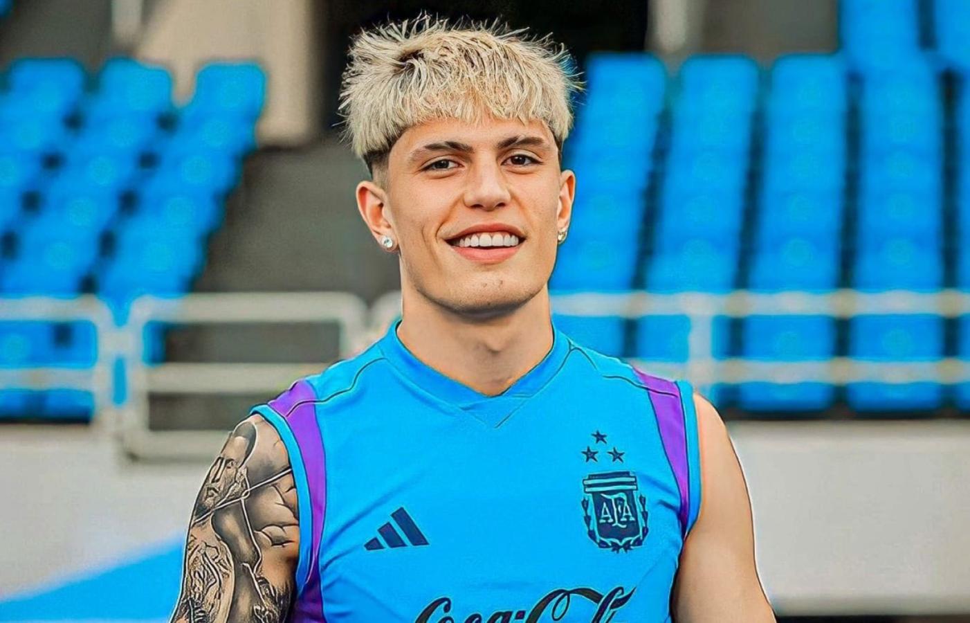 Imagen Alejandro Garnacho, español de madre argentina que eligió a la Scaloneta.