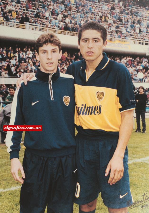 Imagen Alcanzapelotas en el 98, junto a Román. En 2007, juntos ganarían la sexta Libertadores de la historia de Boca.