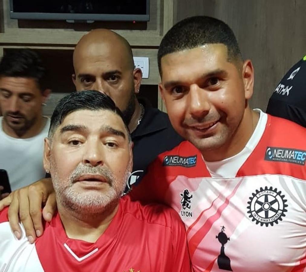 Imagen Con Diego Maradona, encuentro en La Paternal