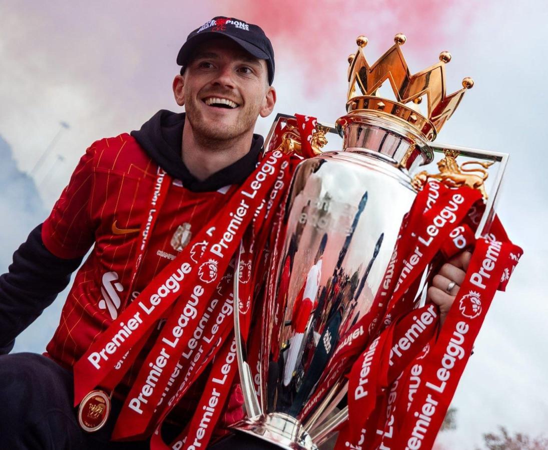 Imagen El contrato de Robertson con Liverpool expirará en junio de 2026.