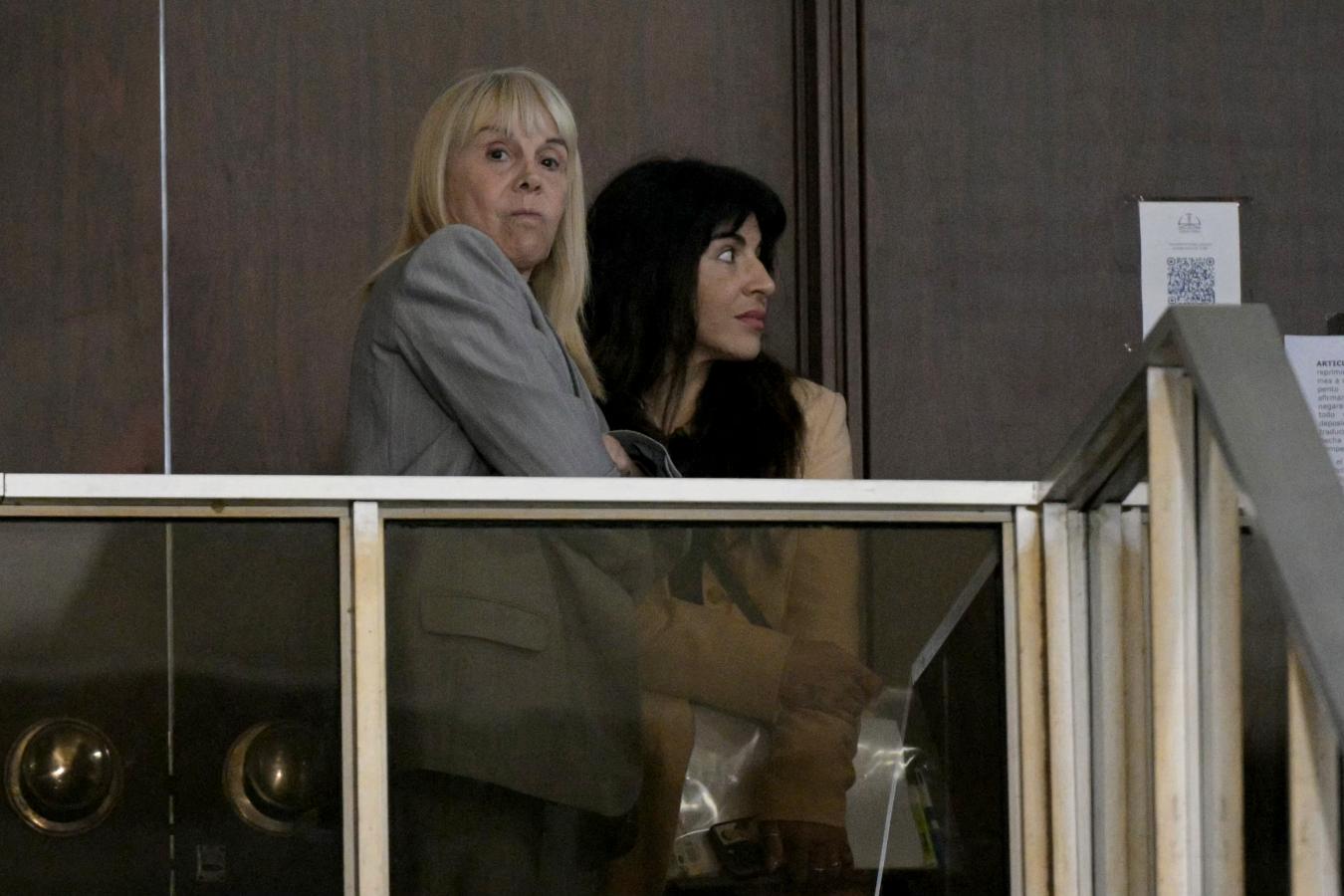 Imagen Claudia Villafañe y Gianinna Maradona acompañaron a Dalma.