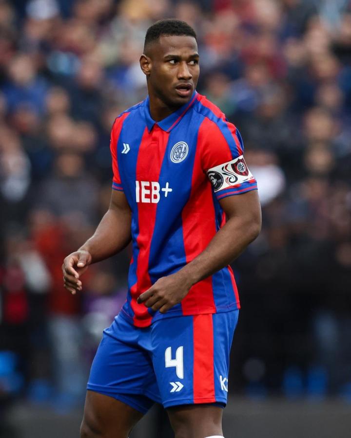 Imagen El nombre de Romaña obsesiona a Gallardo para reforzar la zaga.