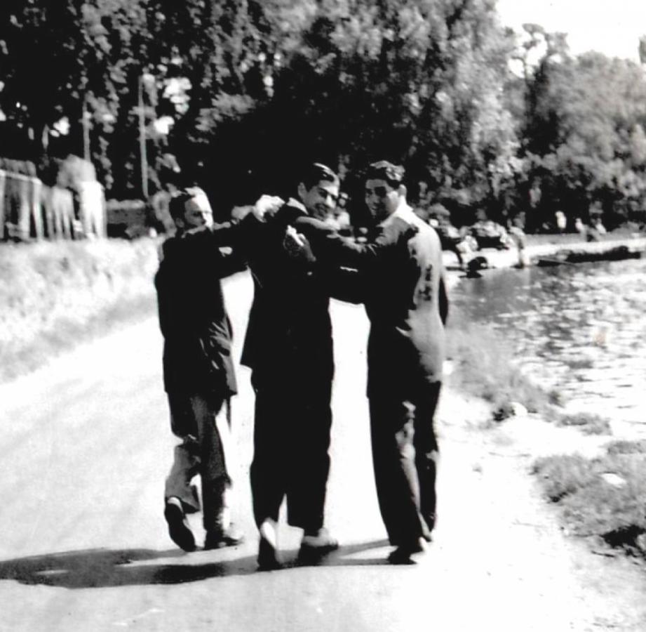 Los boxeadores criollos Francisco Nuñez (4° en la categoría pluma) , Mauro Cia y Rafael Iglesias (medalla de oro en pesados) pasean en Londres antes de la competencia.