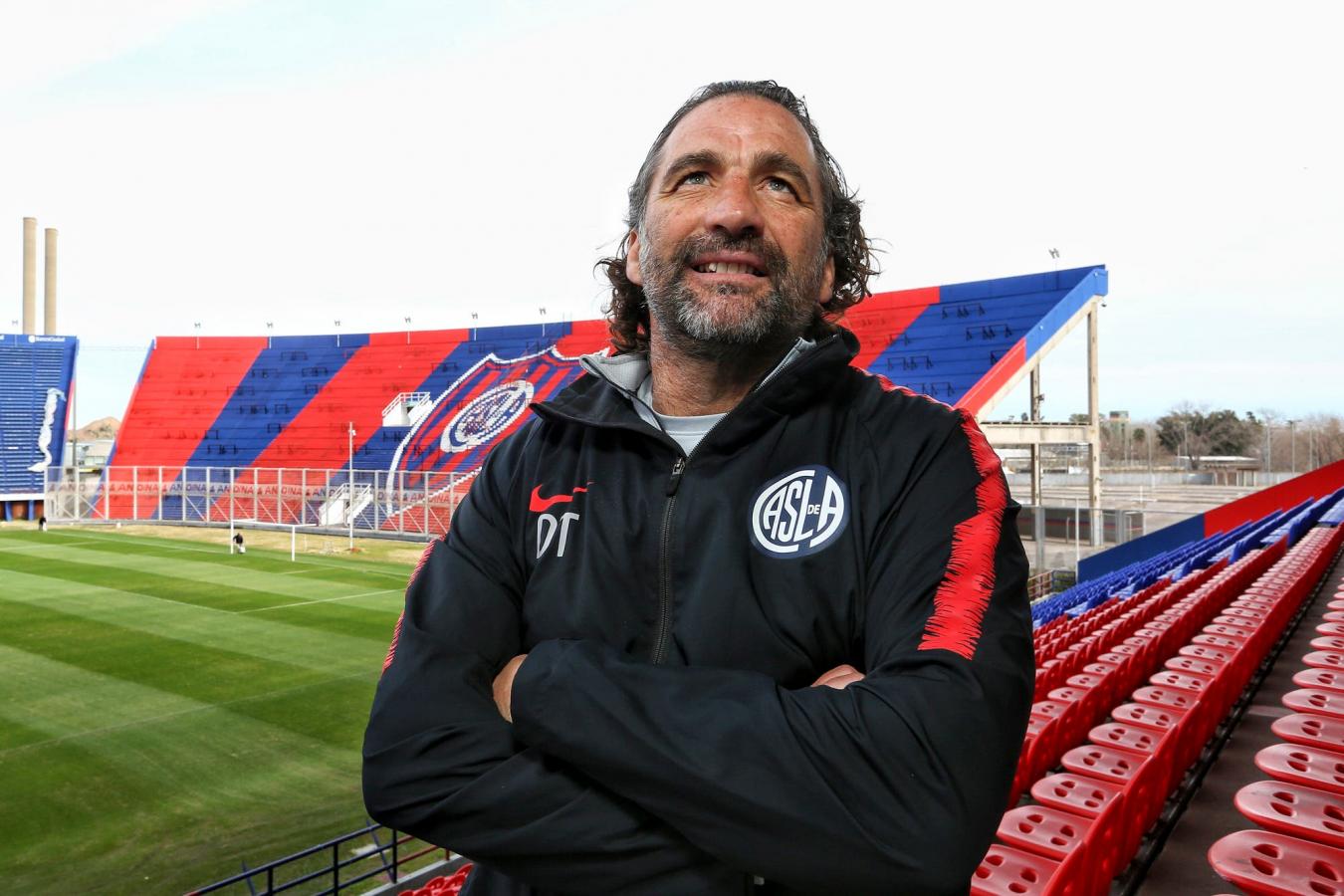 EL DT DE RACING, ENTRE PIZZI Y LAVALLÉN | El Gráfico