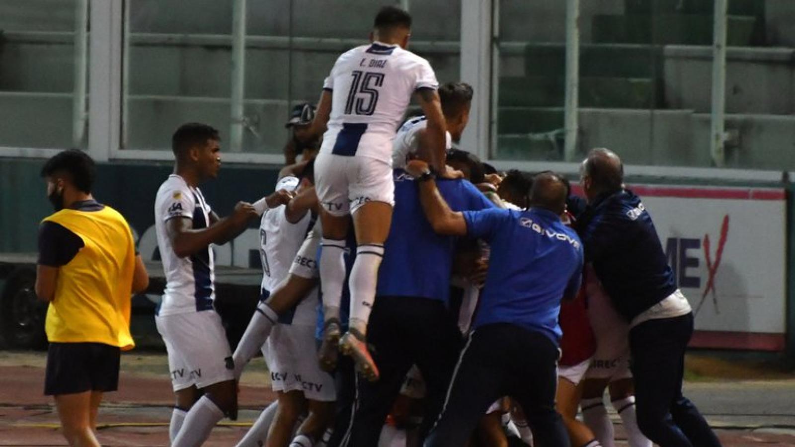 EL RIVAL DE BOCA EN LA FINAL, ENTRE BANFIELD, TALLERES Y ...