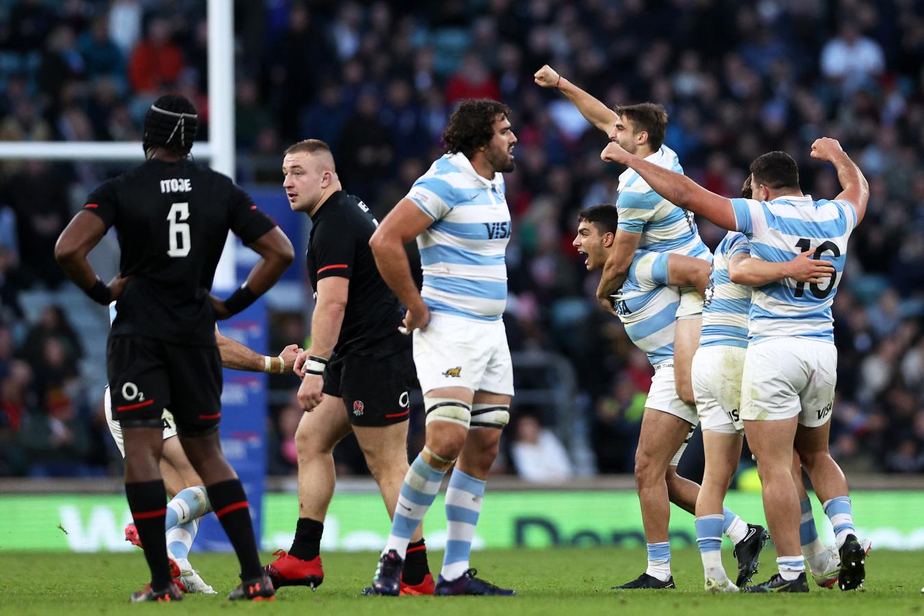 Histórico triunfo de Los Pumas contra Inglaterra El Gráfico