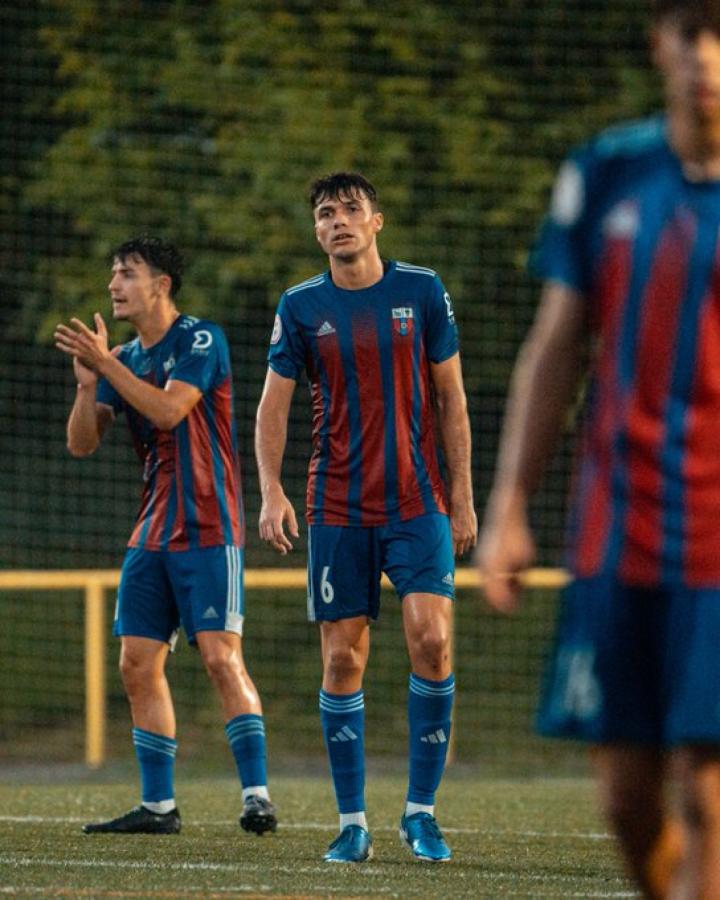 Imagen CD Derio, azulgrana como San Lorenzo, le dio una alegría a Muniain como DT.
