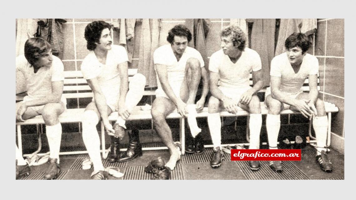 Un lugar entre las caras más conocidas del Real Madrid. Benito, Pirri y Camacho. La mayoría era la primera vez que hablaba con Wolff.