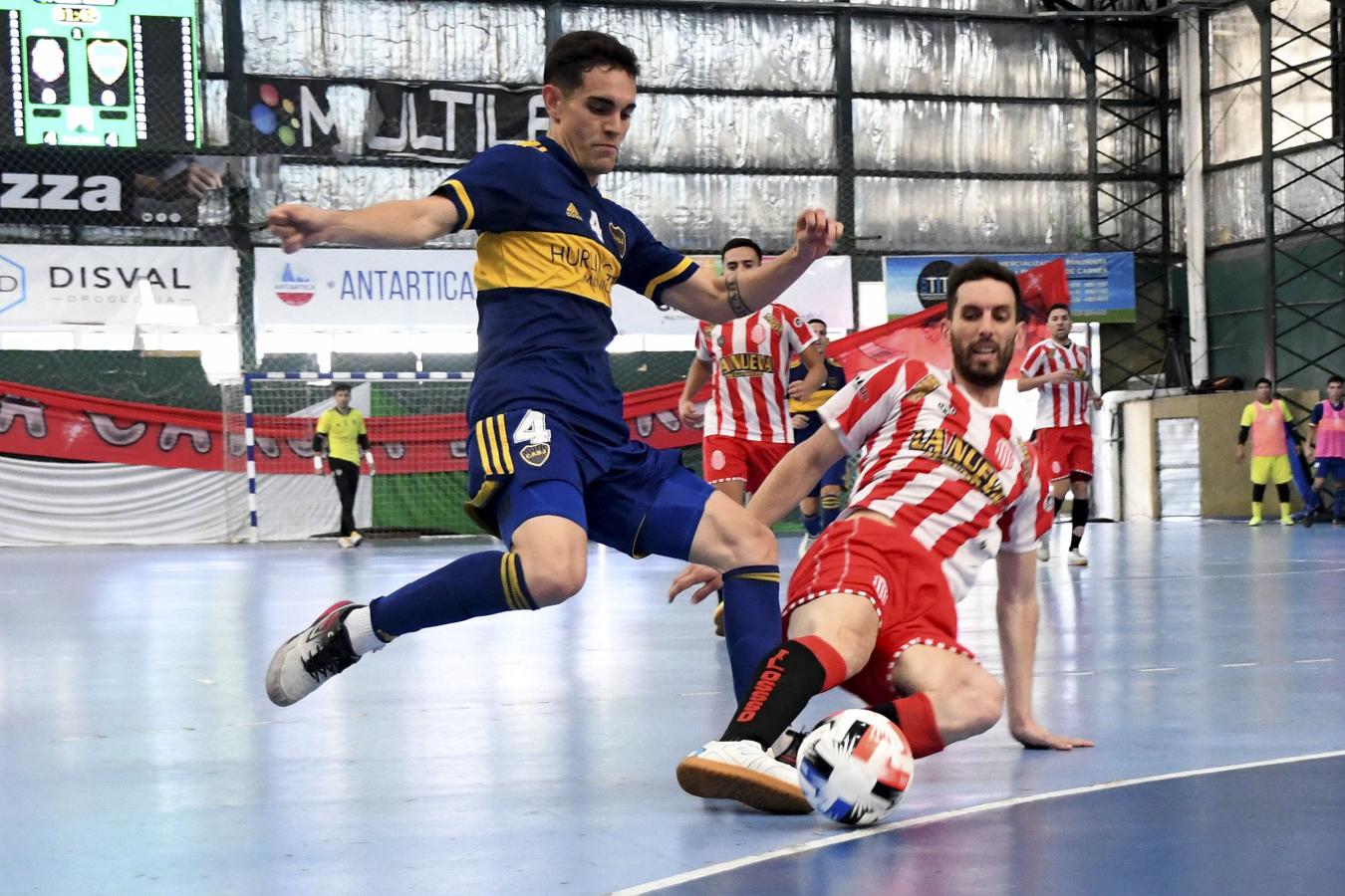 Imagen Boca se impuso por penales y quedó a un partido de ser campeón