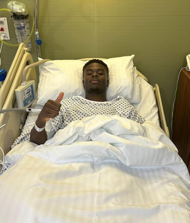 Imagen Bukayo Saka fue operado con éxito del tendón de la corva.