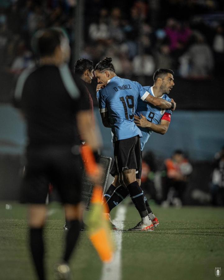 Imagen 9 por 9. Luis Suárez vuelve a vestirse de celeste y reemplaza a Darwin Núñez.