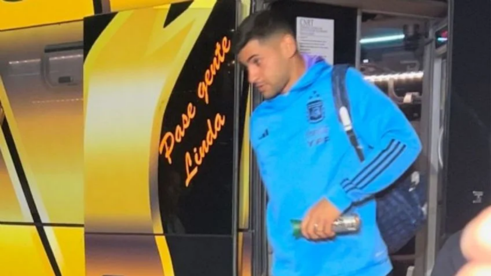 Imagen Cuti Romero también con el spray de oxígeno.