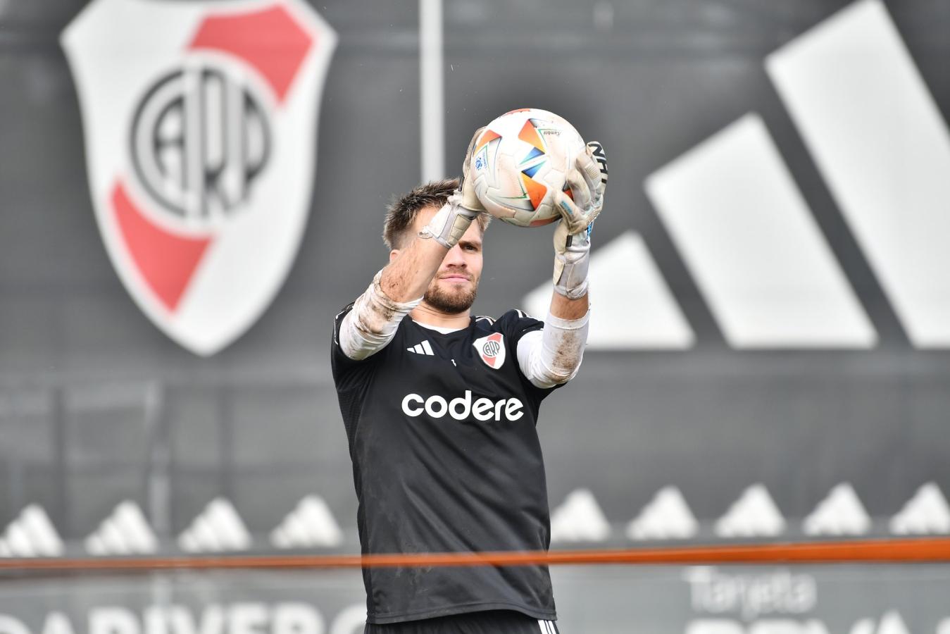 Imagen Ezequiel Centurión quiere buscar continuidad y por eso se iría de River.