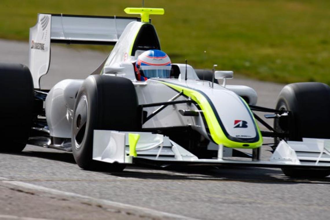 Imagen DOS CORRIDAS, dos ganadas. Jenson Button y Brawn GP se convirtieron en el imbatible de la F-1 2009. 