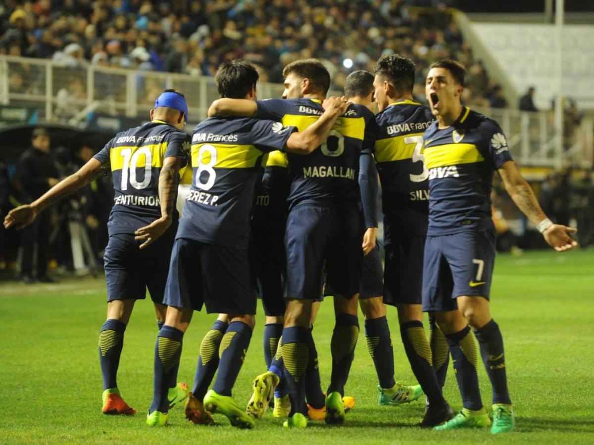 Imagen Boca festejó en Bahía Blanca el título que ganó el dia anterior tras la derrota de Banfield ante San Lorenzo (FOTOBAIRES)