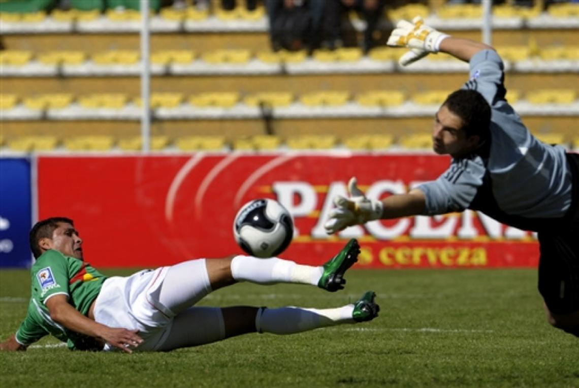 Imagen Carrizo tuvo una buena actuación en el primer tiempo. (Foto: AFP)