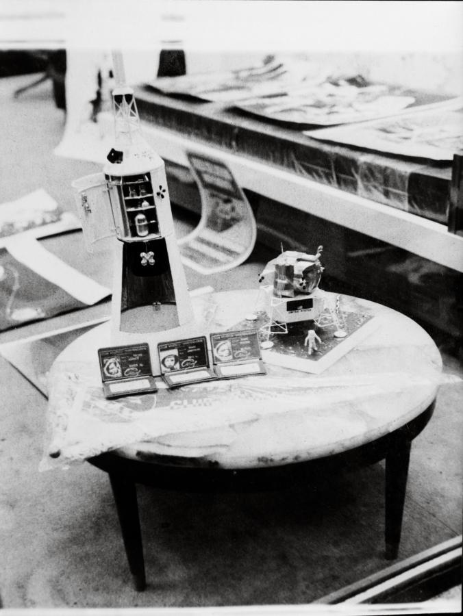 Imagen REPLICAS de los carnets enviados a los astronautas que se exhibieron durante una muestra en la sede del club.