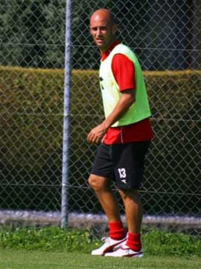 Imagen EN PLENO ENTRENAMIENTO. Sergio Bastida, el único argentino del FC Aarau, durante una práctica.