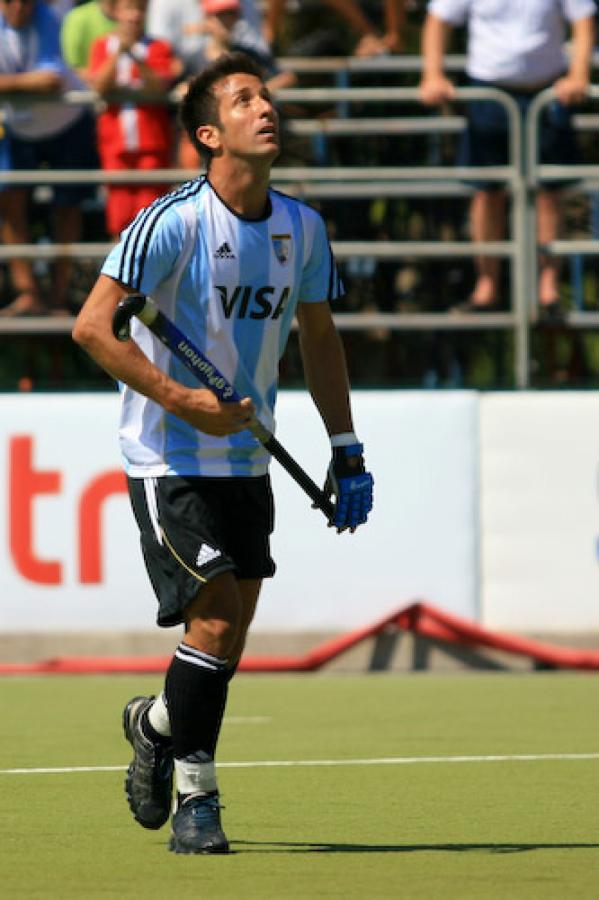 Imagen EXPERIENCIA. Mario Almada, marcó el 4-3 de la clasificación ante Bélgica (panamhockey.org).