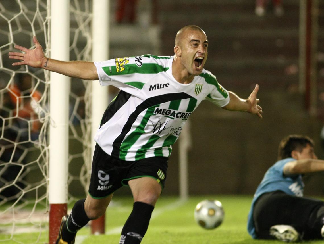 Imagen SILVA se fue de Banfield enemistado con su presidente Carlos Portell. Retornó a Vélez.