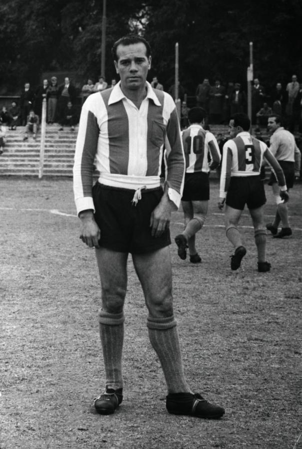 Imagen DOTTO, el jugador que más partidos jugó en Primera con la camiseta verde y blanca. La platea del estadio de Bajo Belgrano lleva su nombre.