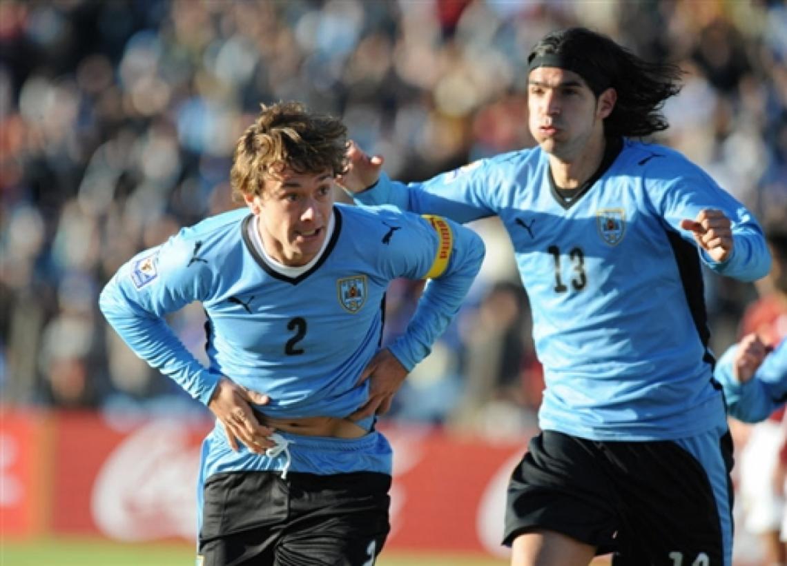 Imagen EMBLEMAS. Lugano y Abreu, dos de los íconos del equipo de Tabárez (AFP).
