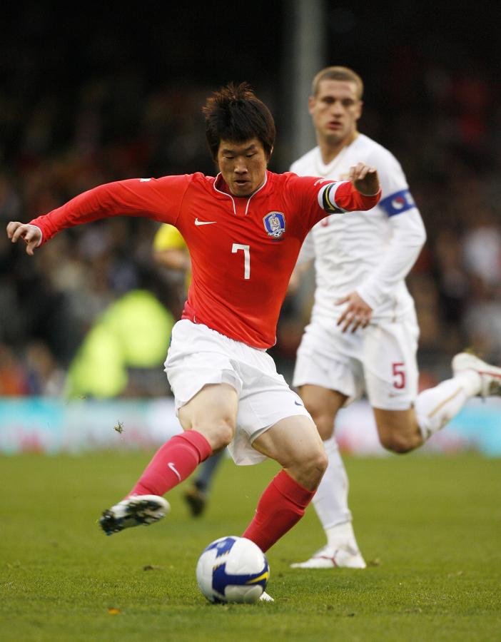 Imagen PARK JI SUNG. El del Manchester United es la figura y el capitán de los coreanos (AFP).
