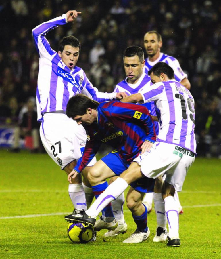 Imagen EL ESCAPISTA zafa de la triple marcación del Valladolid.