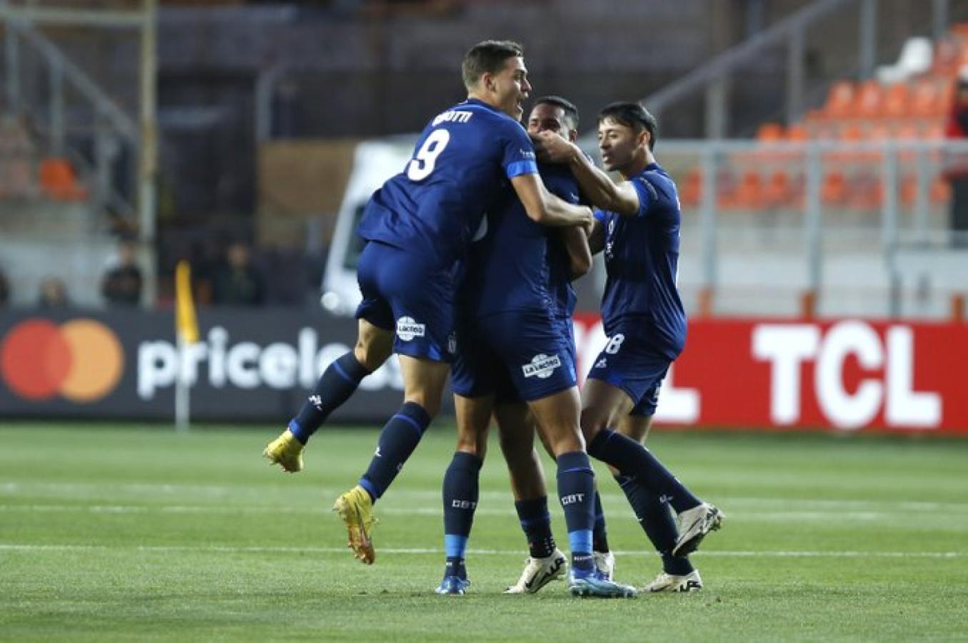 Imagen de Talleres pisó fuerte en Chile y ratificó su liderazgo en la copa