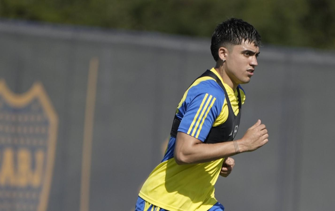 Imagen Luca Langoni acompañaría en la delantera a Edinson Cavani.