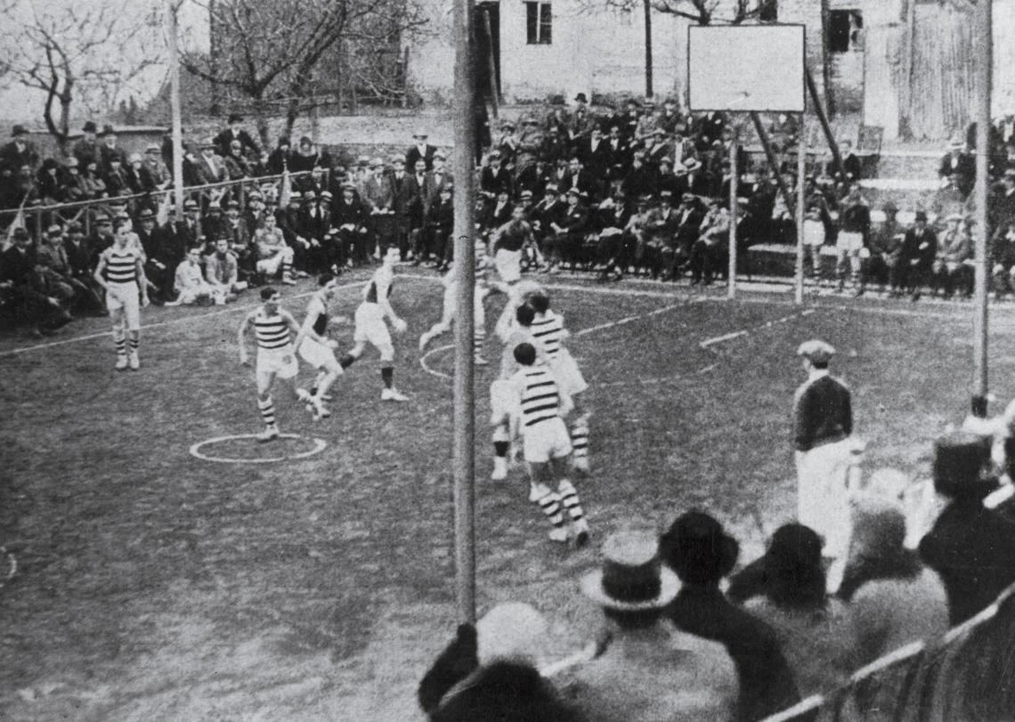 Imagen EPOCAS. Primer partido del primer Campeonato Argentino en 1928: Santa Fe, Córdoba 17.