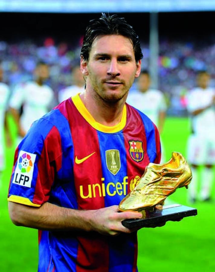 Imagen HACE UN MES recibió el Botín de Oro Europeo, su trofeo personal N°51.