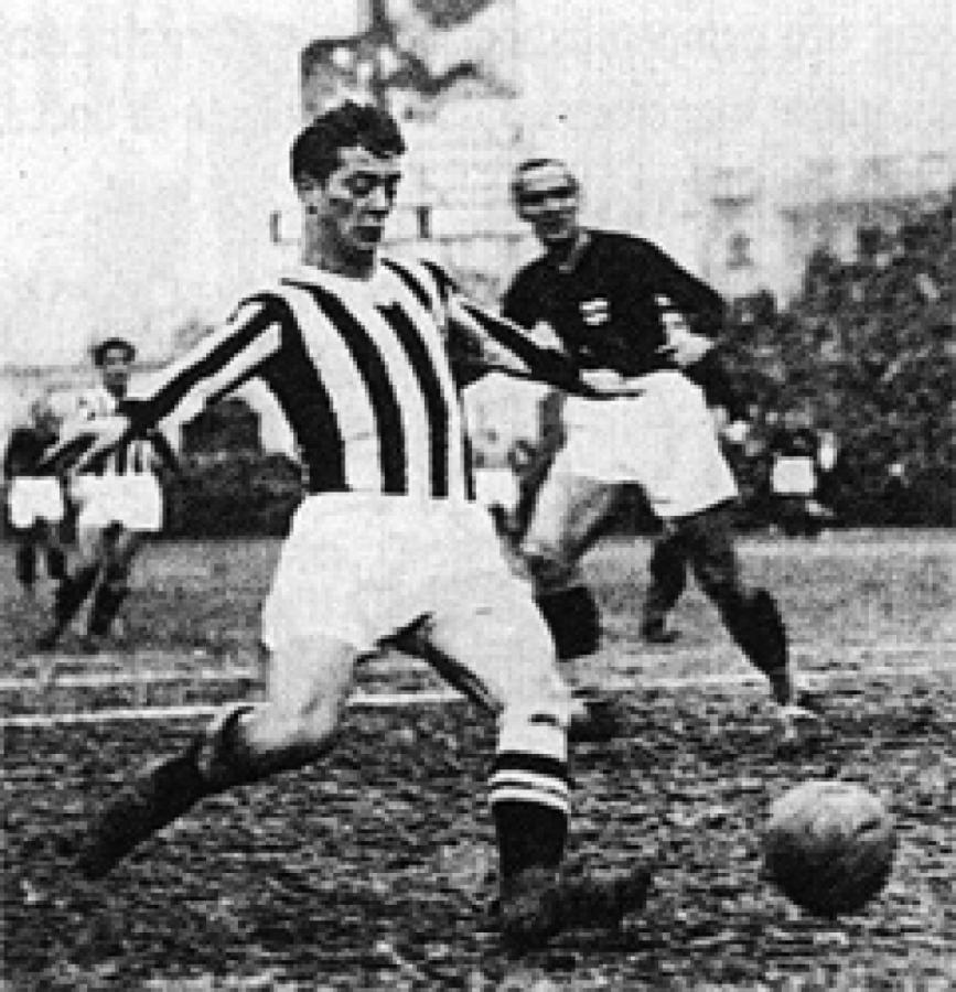 Imagen RENATO CESARINI, con la camiseta de la Juventus.