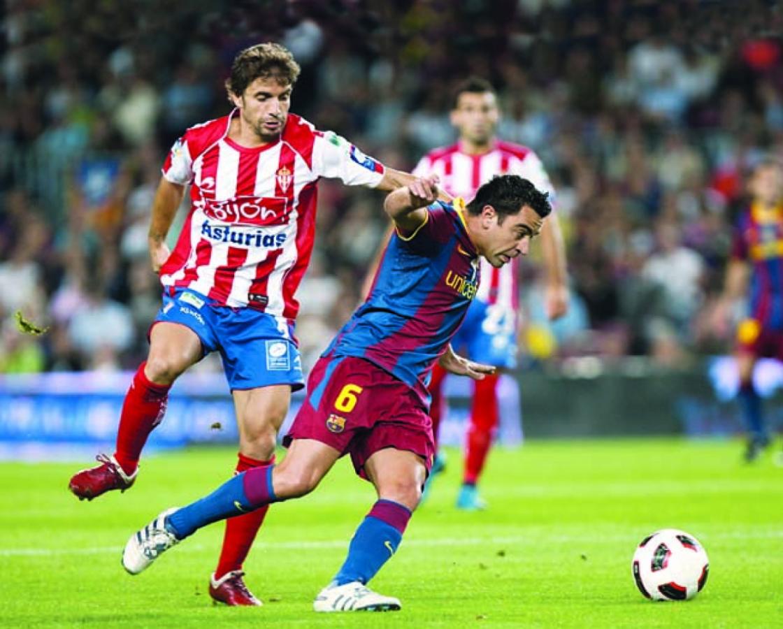 "YO VIVO del pase", dice Xavi, formado en una escuela que respeta a ultranza el manejo de la pelota.