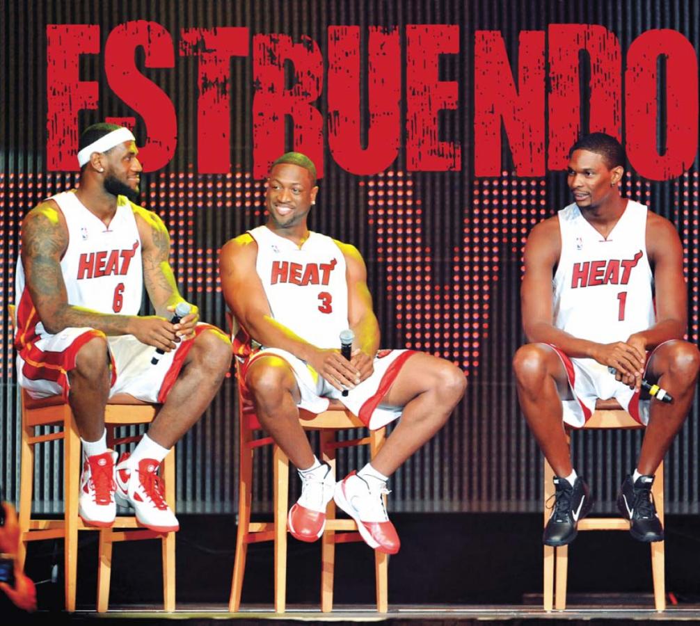 Imagen ASTROS. LeBron James (6), Dwayne Wade (3) y Chris Bosh (1). Fueron reunidos en un equipo: Miami Heat.