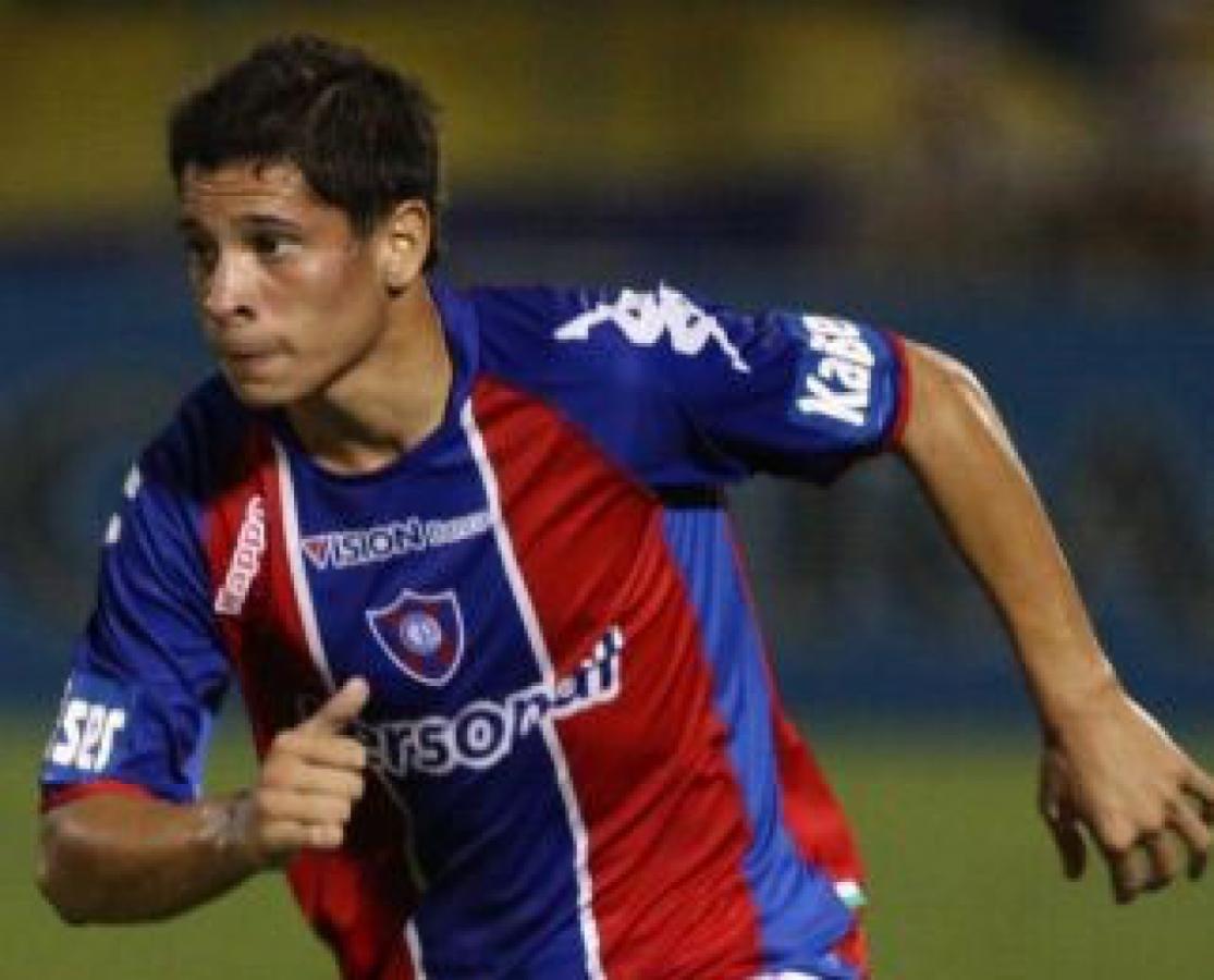 Imagen AZULGRANA. En Cerro Porteño hizo todas las inferiores y debutó en Primera. Pero por problemas contractuales, jugó menos de un año.
