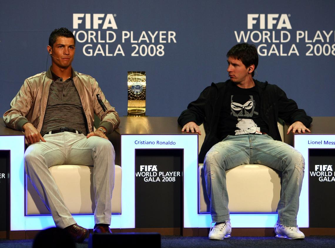 Imagen LA ULTIMA VEZ QUE RONALDO quedó sonriente. Messi le ganó tres Balones de Oro al hilo.