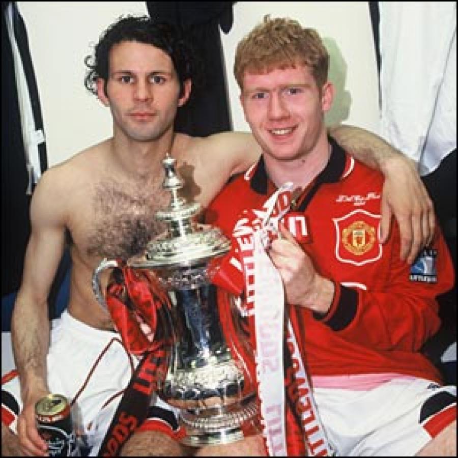 Imagen JUNTO A Paul Scholes, otro de los grandes del United.