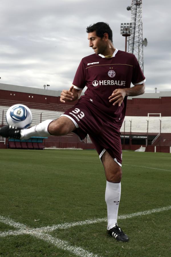 Imagen Diego Valeri, 25 años, capeón del Apertura 2007 con Lanús.